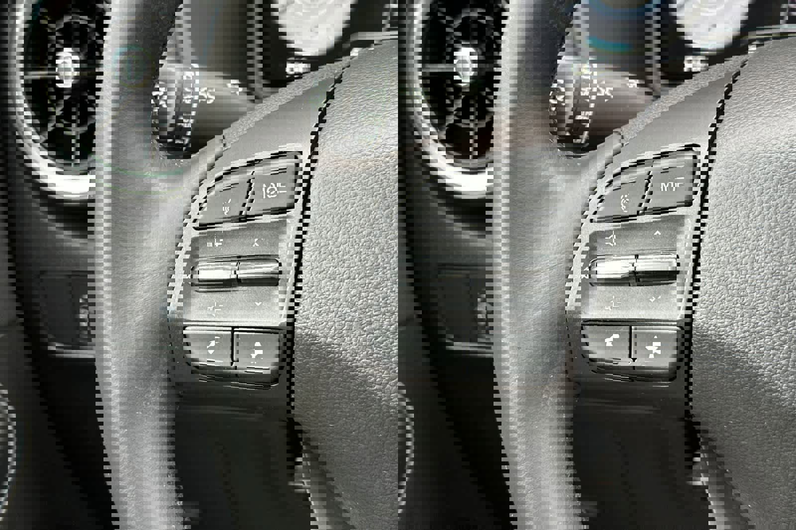 Used 2022 Hyundai Kona Limited w/ Cargo Package image 27