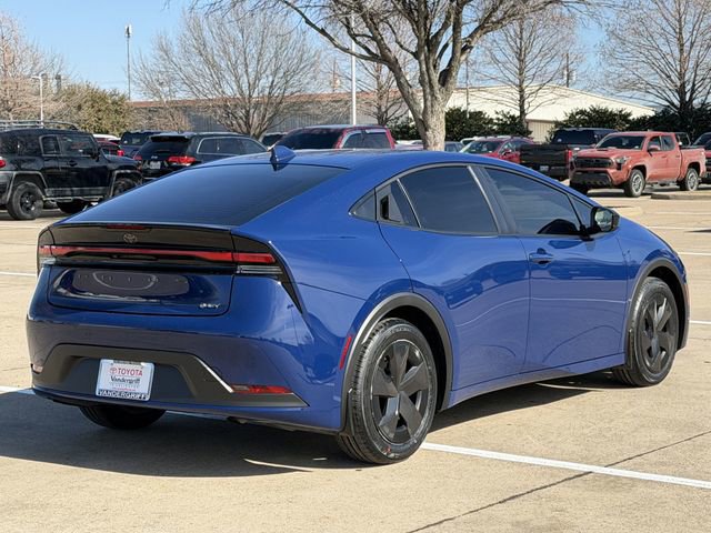 Used 2025 Toyota Prius LE image 4