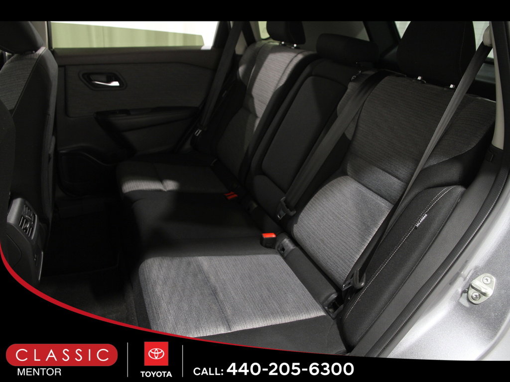 Used 2023 Nissan Rogue SV image 18