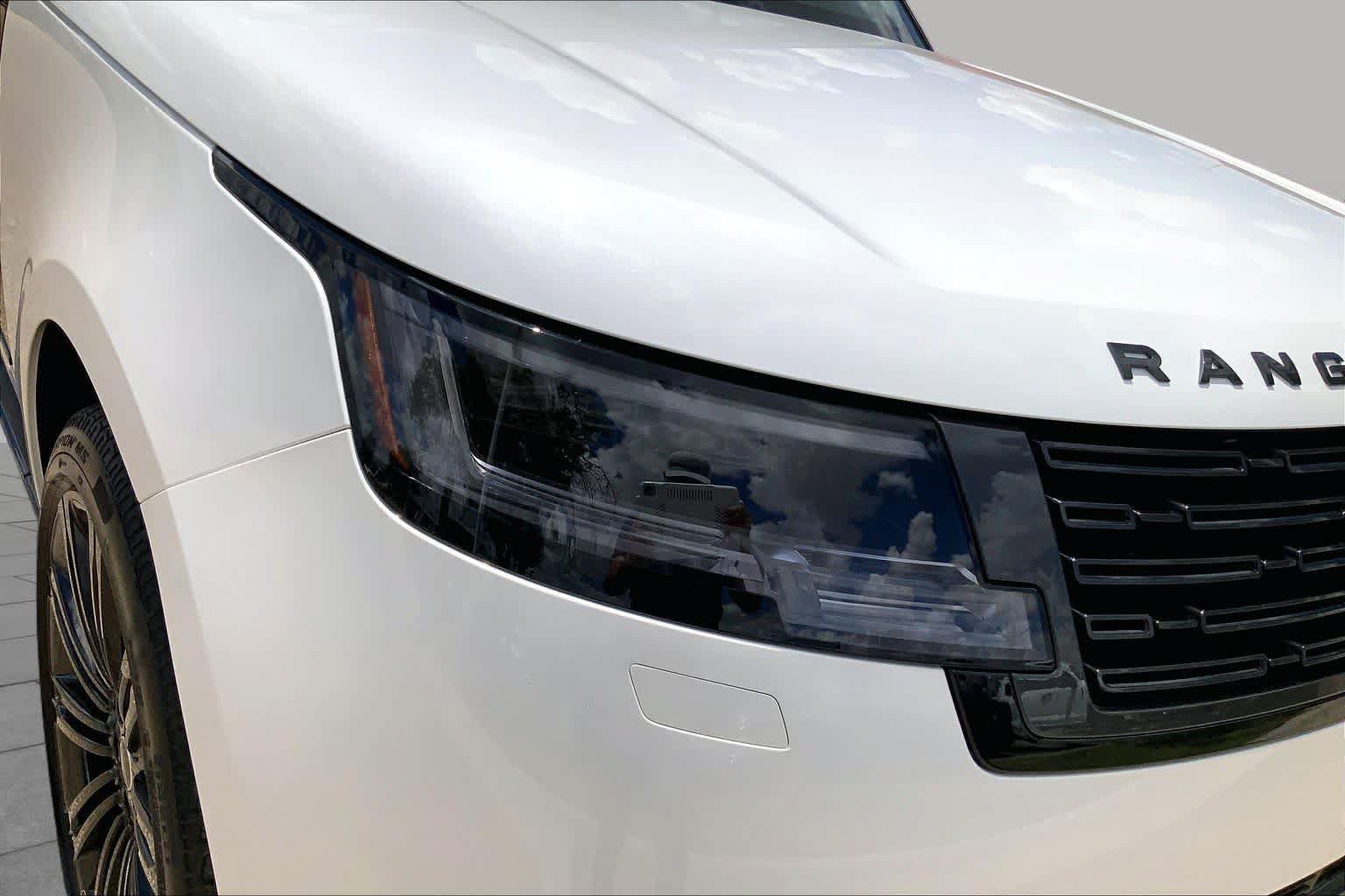 Used 2025 Land Rover Range Rover Long Wheelbase Autobiography AWD/4WD image 35