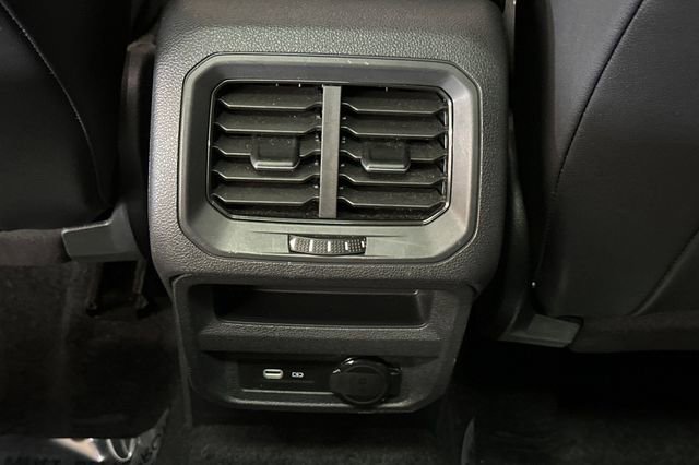 Certified 2022 Volkswagen Tiguan SE R-Line FWD image 16