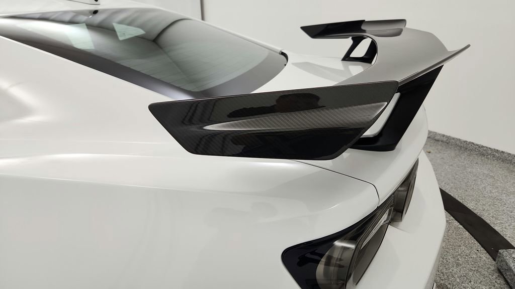 Used 2021 Chevrolet Camaro ZL1 RWD image 17