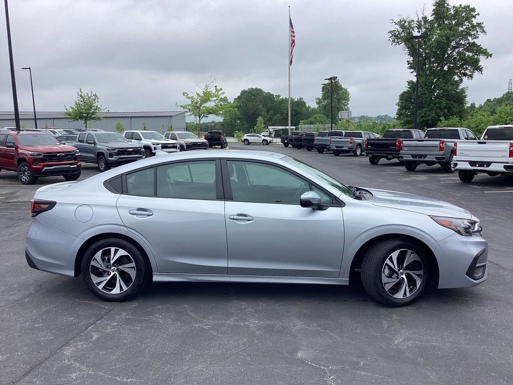 Used 2025 Subaru Legacy Premium AWD/4WD image 5