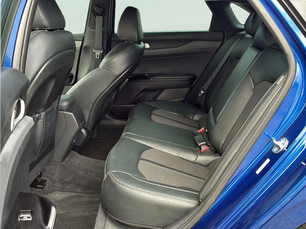 Used 2024 Kia K5 GT-Line w/ GT-Line Premium Package FWD image 17
