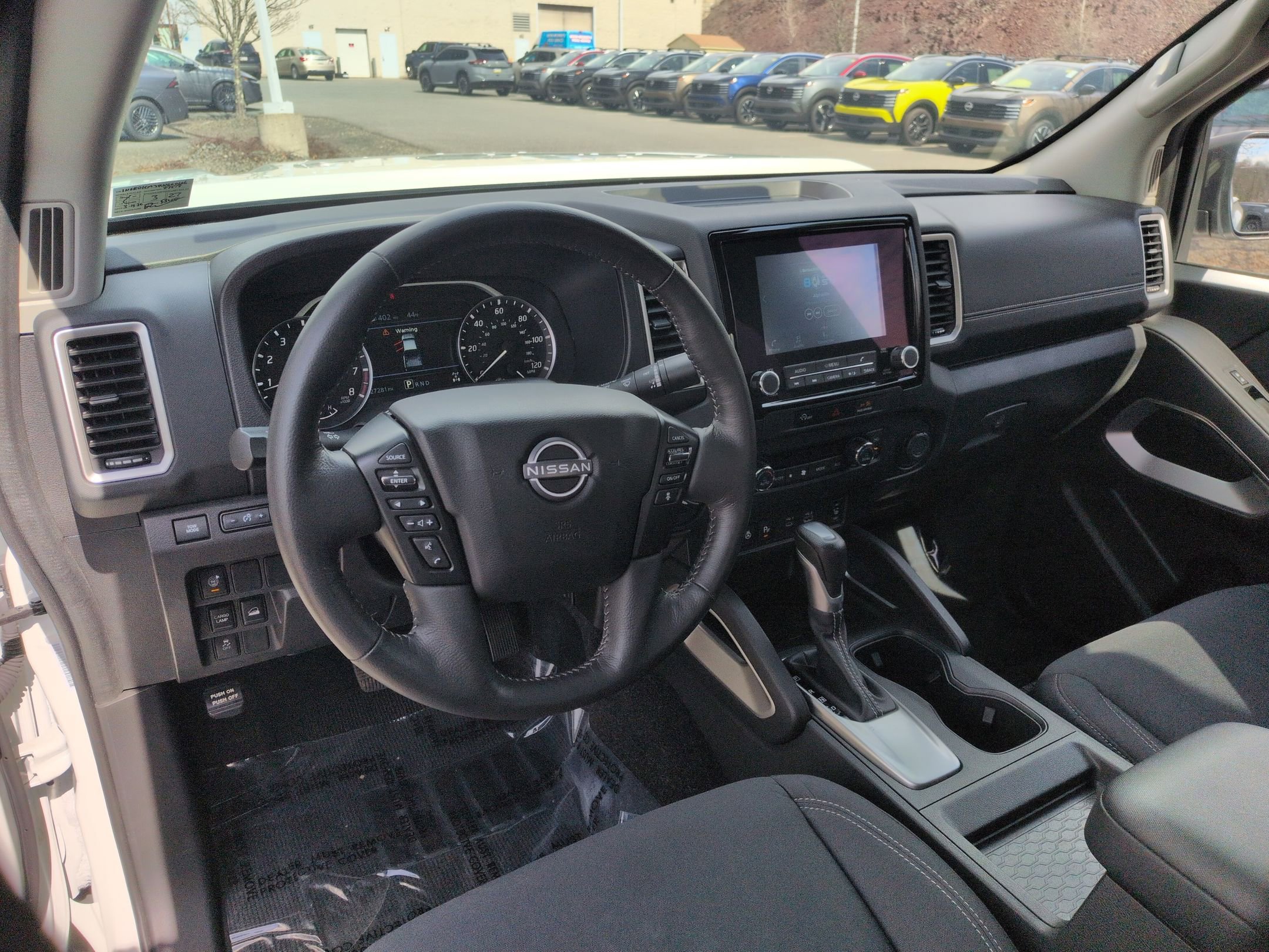 Used 2024 Nissan Frontier SV w/ SV Convenience Package image 9