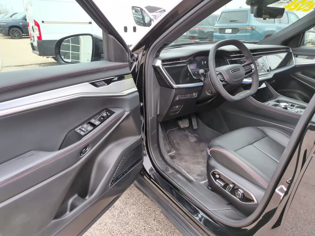 Used 2024 Jeep Wagoneer Launch Edition image 19