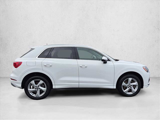Used 2019 Audi Q3 2.0T Premium AWD/4WD image 4