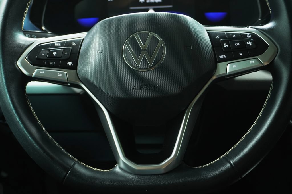 Used 2023 Volkswagen Taos SE FWD image 15