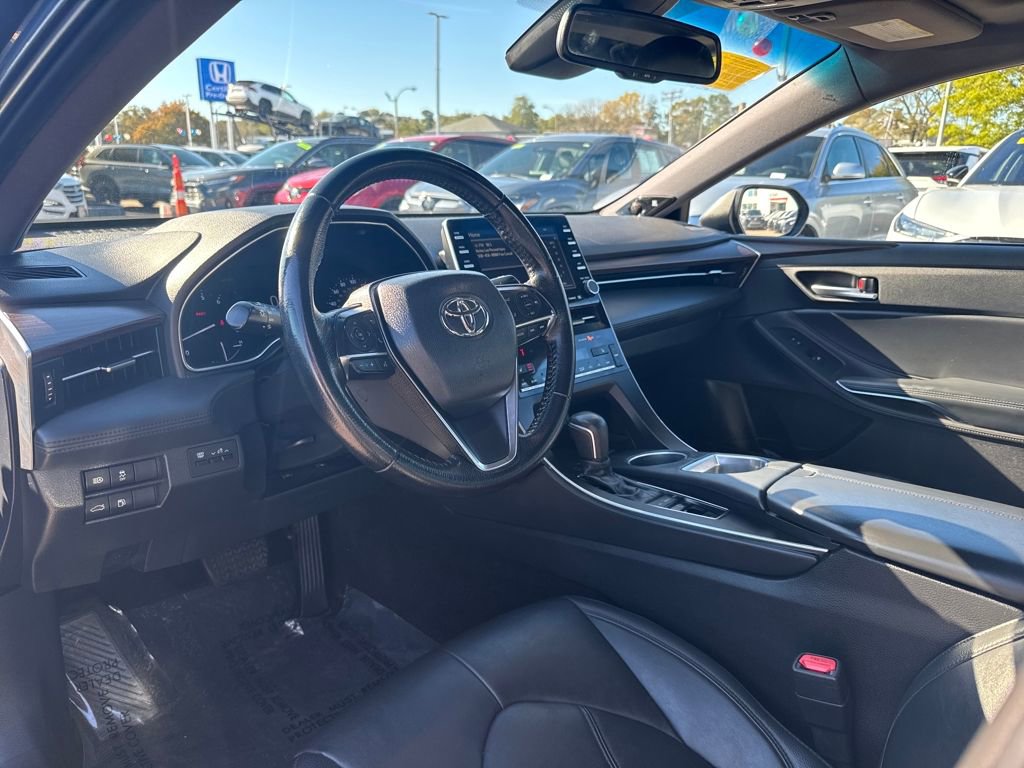 Used 2019 Toyota Avalon XLE w/ Moonroof Package image 13
