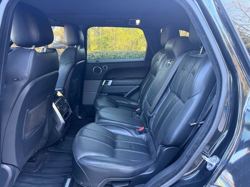 Used 2016 Land Rover Range Rover Sport SE image 23