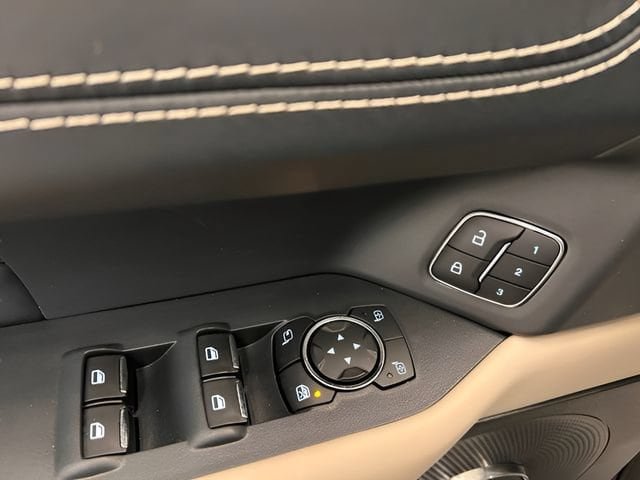 Used 2024 Ford Expedition Platinum AWD/4WD image 21