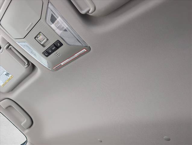 Used 2021 Toyota RAV4 XLE AWD/4WD image 19