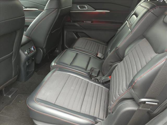 Used 2025 Ford Explorer ST-Line w/ Premium Package image 13