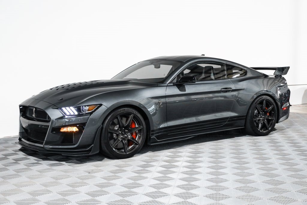 Used 2022 Ford Mustang Shelby GT500 w/ Carbon Fiber Track Pack image 16