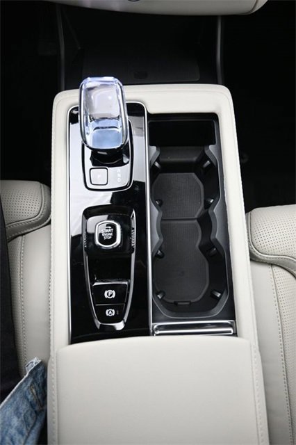 New 2026 Volvo XC90 B6 Ultra image 11