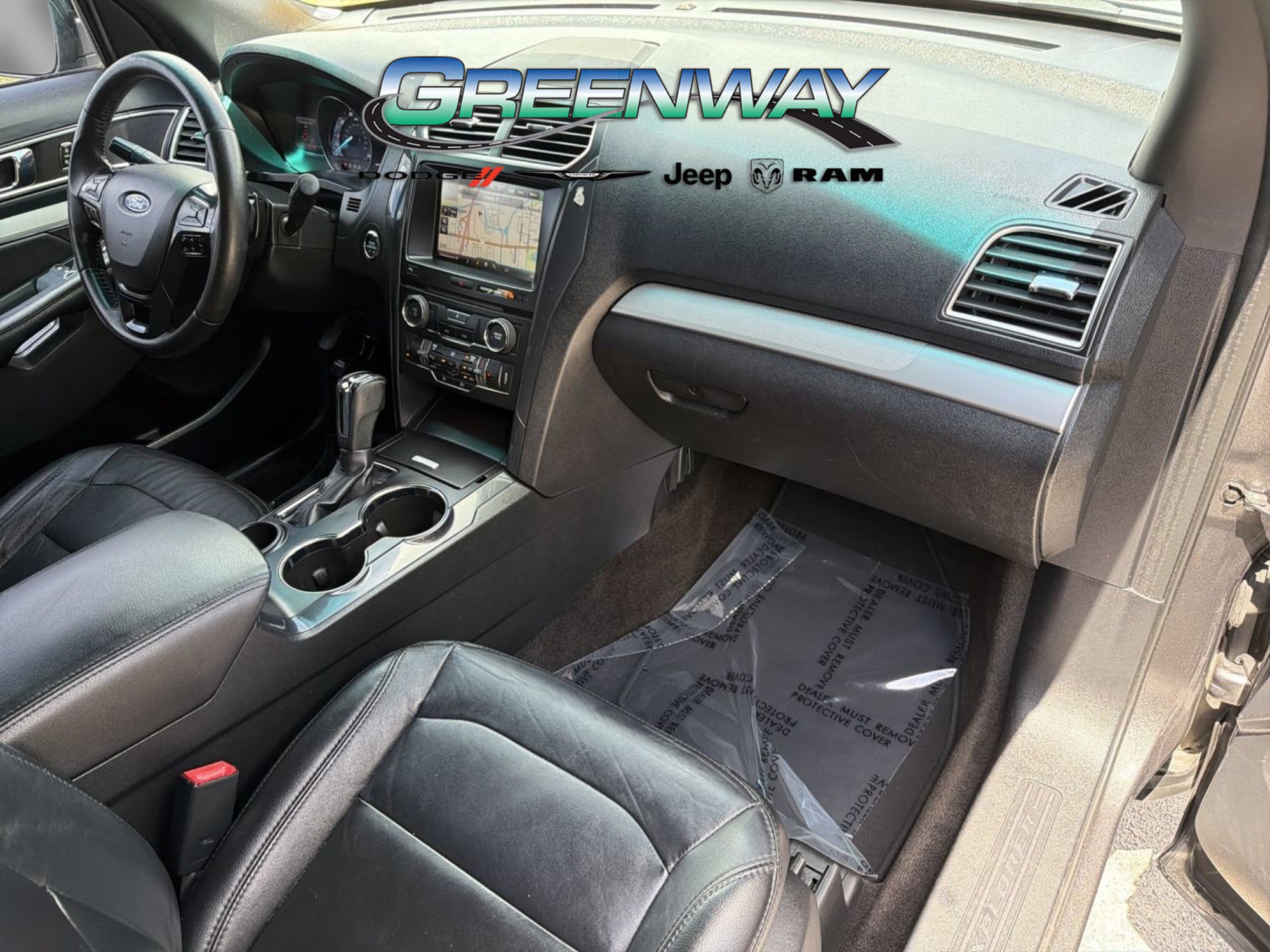 Used 2016 Ford Explorer XLT w/ Equipment Group 202A FWD image 9