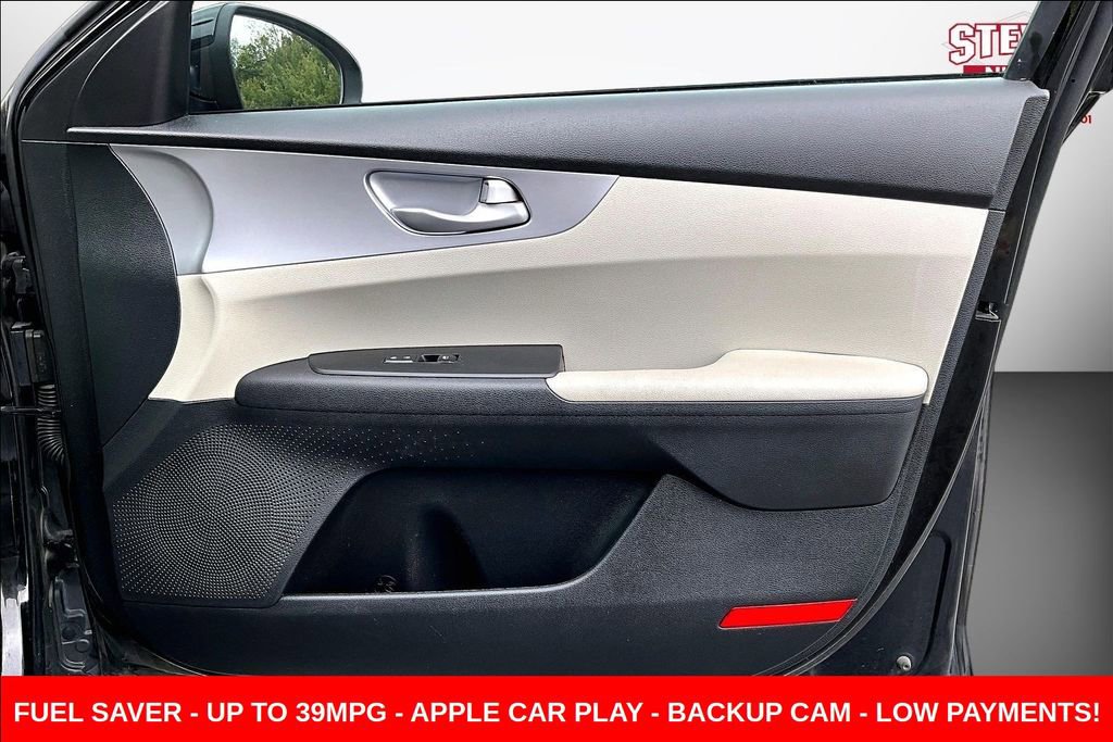 Used 2022 Kia Forte LXS w/ LXS Technology Package FWD image 24