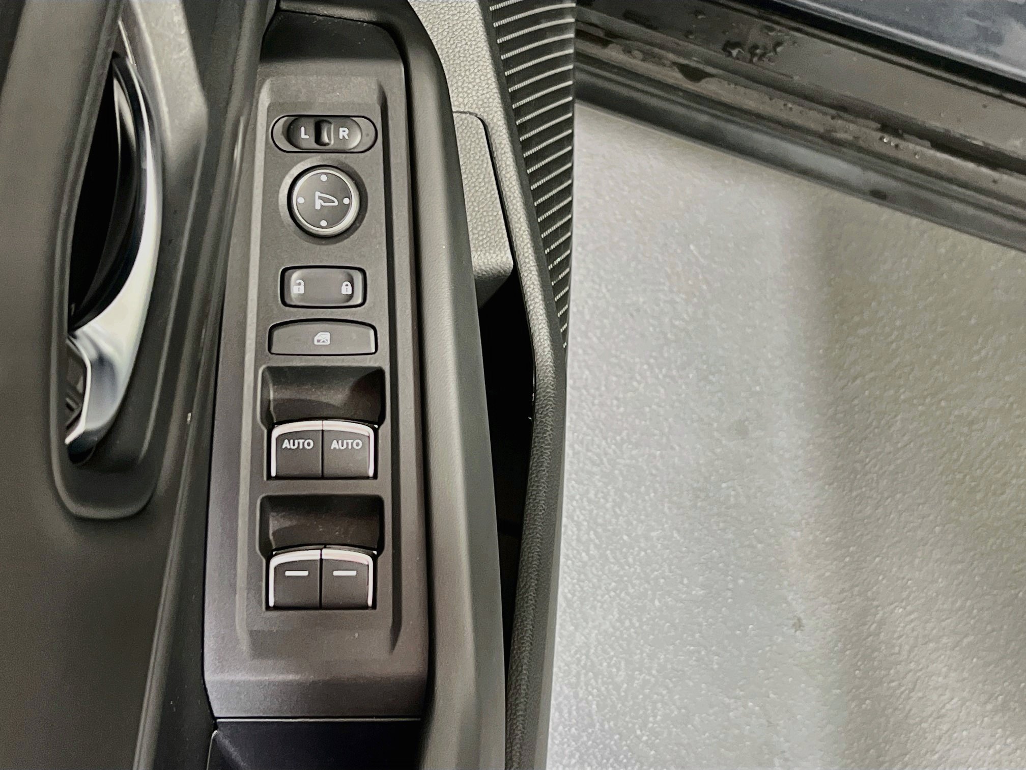 Used 2023 Honda Accord EX image 16