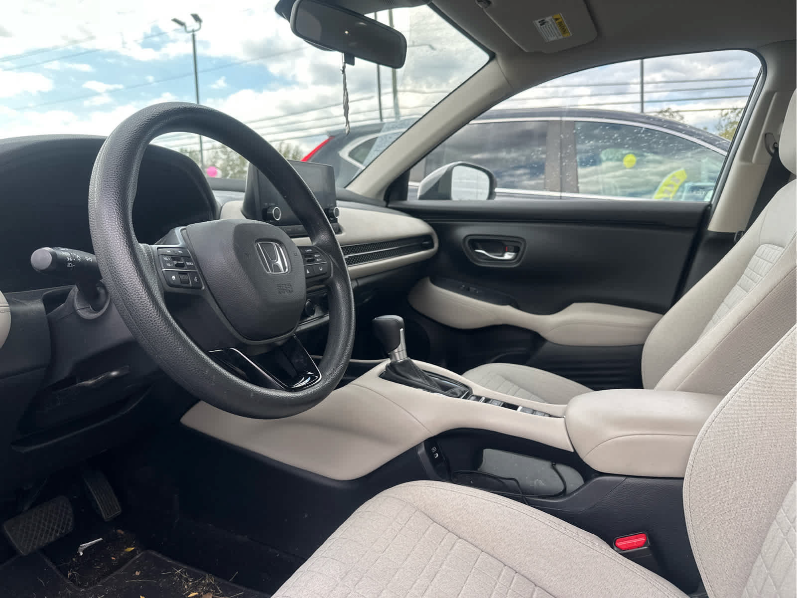 Used 2024 Honda HR-V LX image 10
