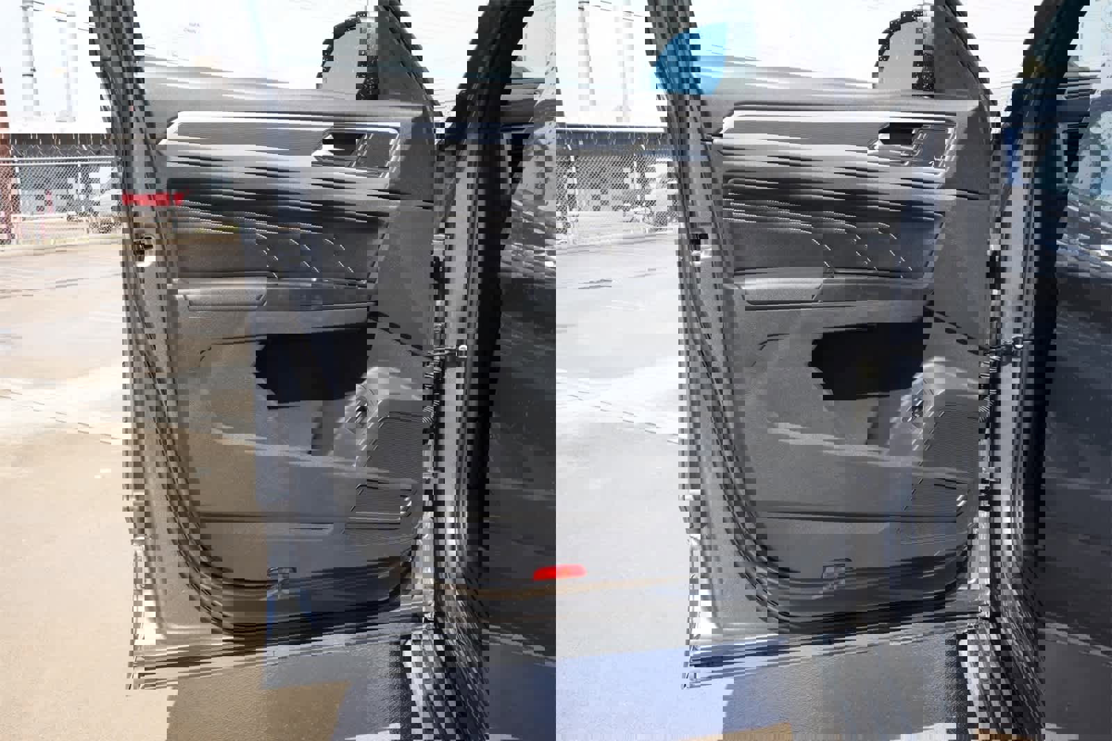 Used 2020 Volkswagen Atlas Cross Sport SEL Premium R-Line image 18