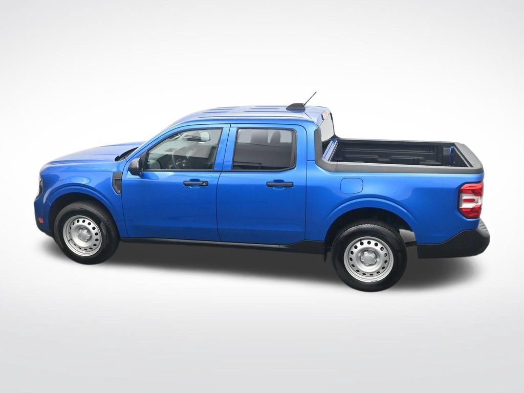 Used 2025 Ford Maverick XL w/ Equipment Group 102A AWD/4WD image 34