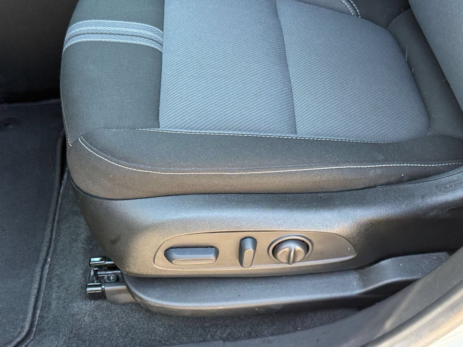 Used 2026 Chevrolet Blazer LT FWD image 21