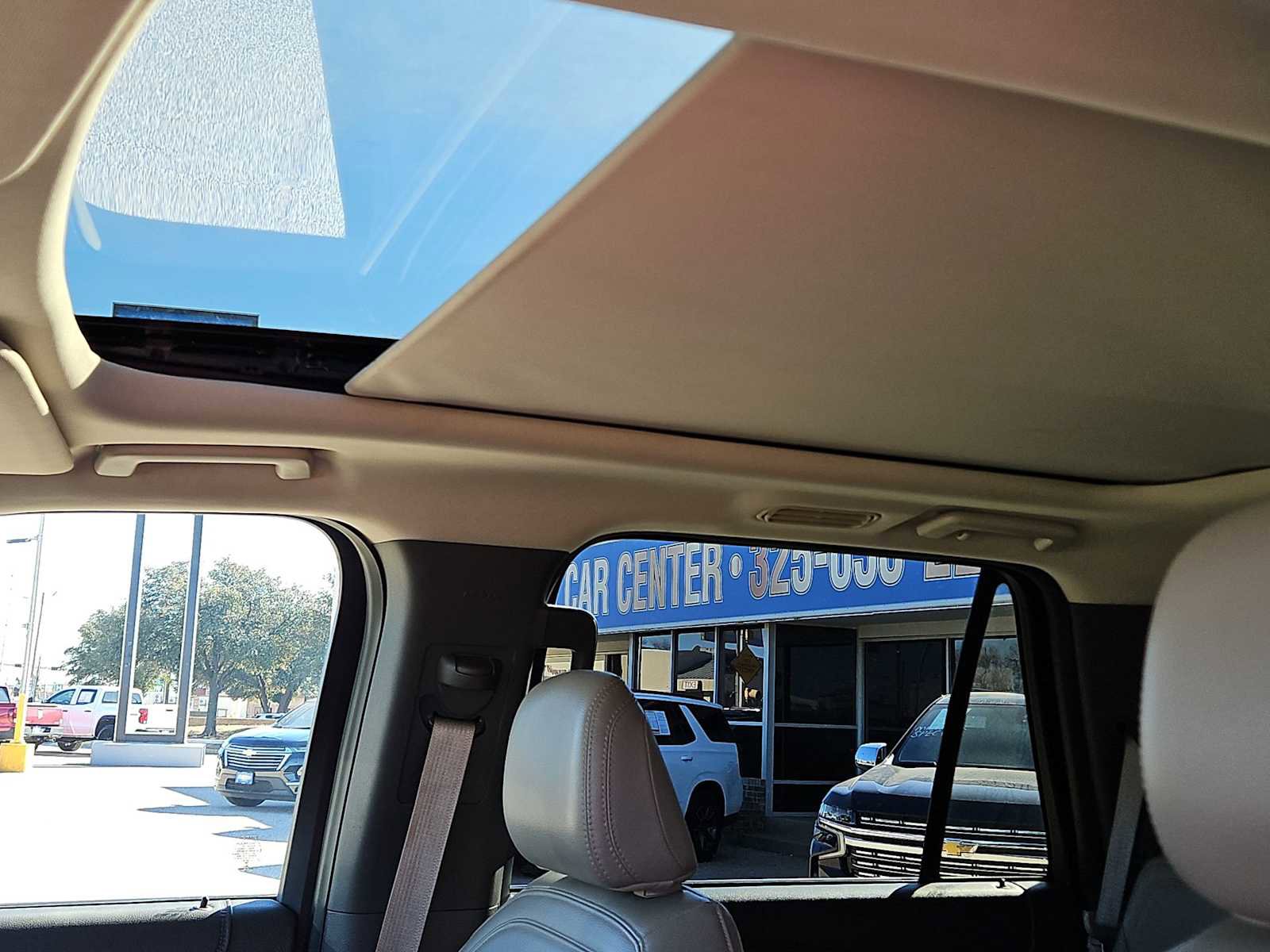 Used 2021 Ford Expedition Limited image 15