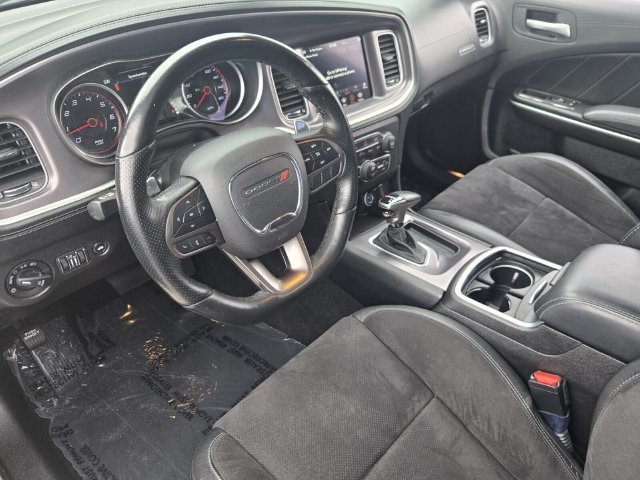 Used 2022 Dodge Charger R/T w/ Plus Group RWD image 10