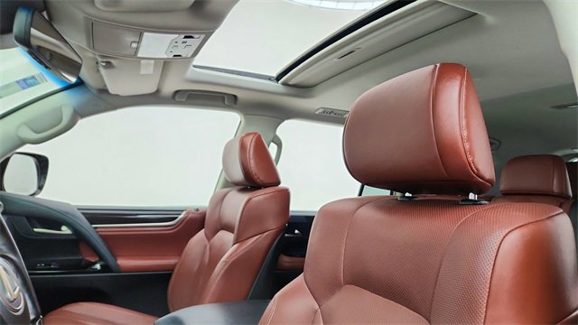 Used 2021 Lexus LX 570 4WD w/ 3rd Row & Luxury Pkg image 36