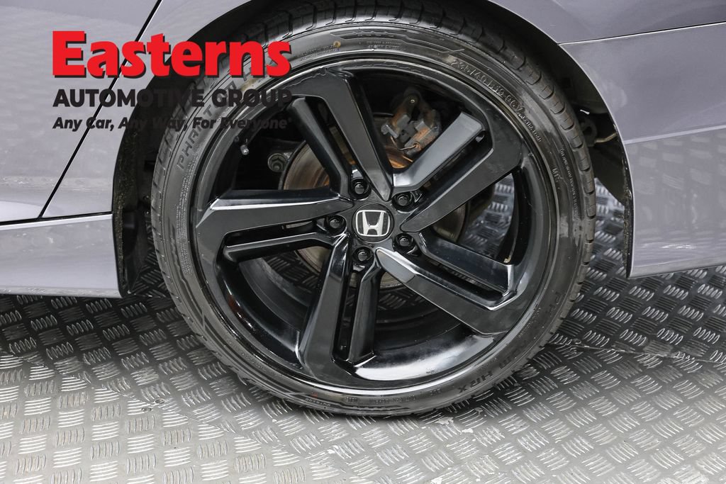 Used 2018 Honda Accord Sport image 8
