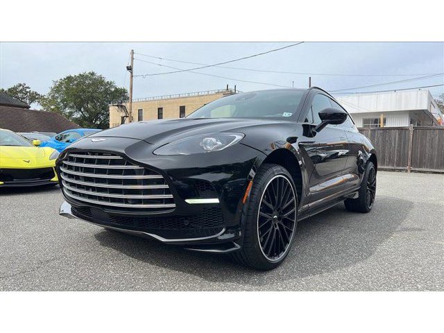 Used 2023 Aston Martin DBX 707 video 1
