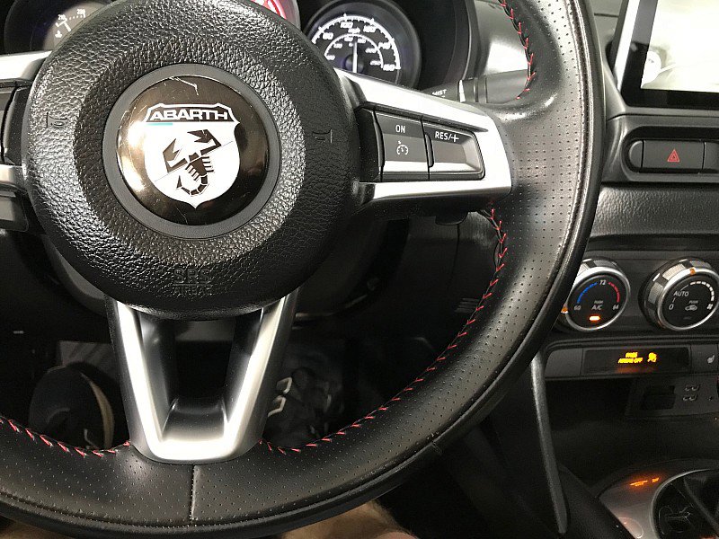 Used 2017 FIAT 124 Spider Abarth image 27