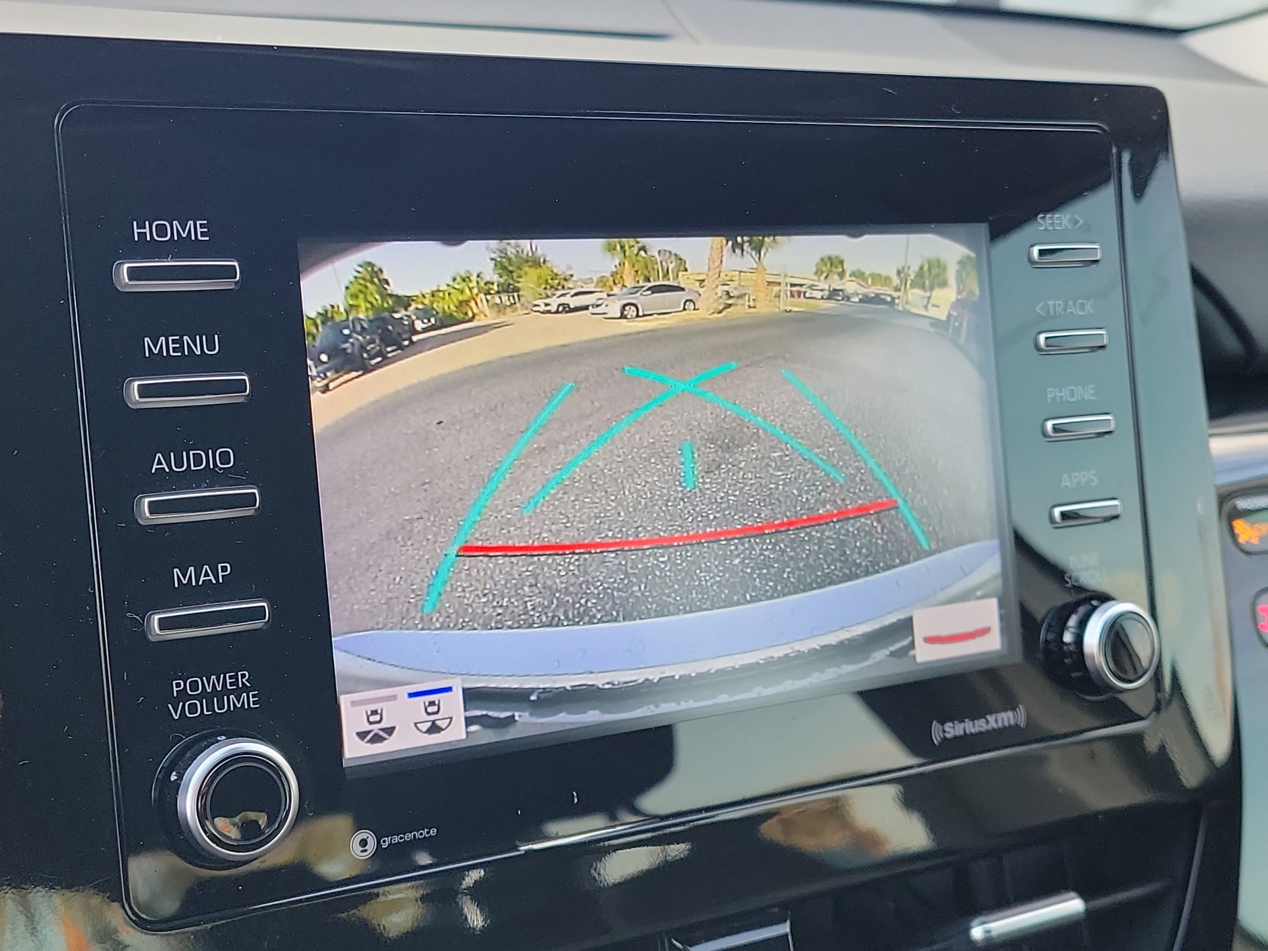 Used 2022 Toyota Camry SE image 32