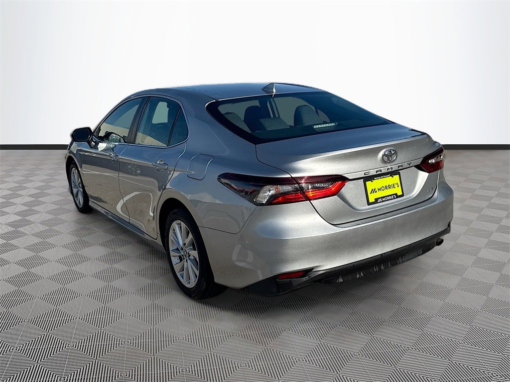 Used 2024 Toyota Camry LE image 7