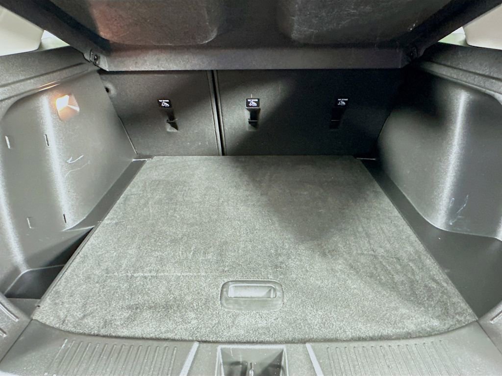 Used 2024 Chevrolet Trax LT w/ Driver Confidence Package image 32