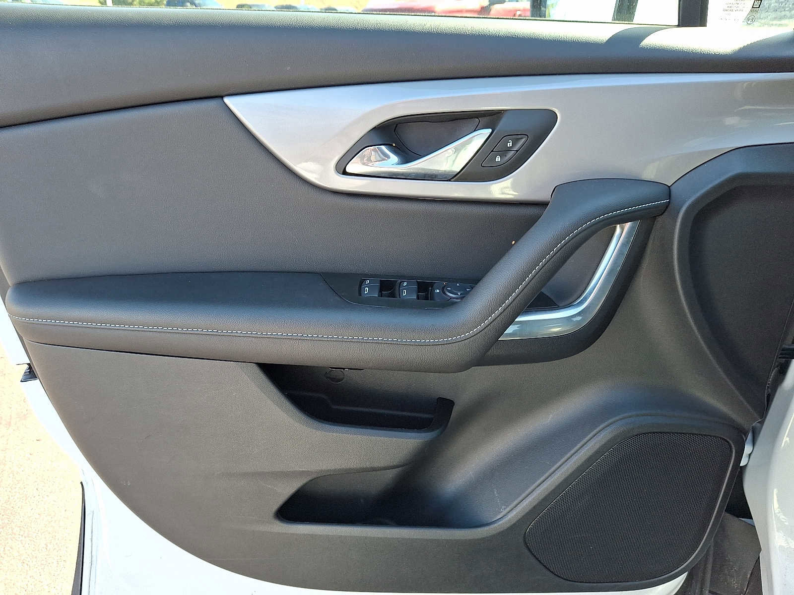 Used 2025 Chevrolet Blazer LT AWD/4WD image 12