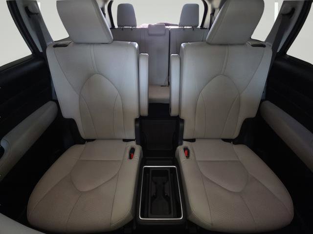 Used 2025 Toyota Grand Highlander AWD Hybrid image 27