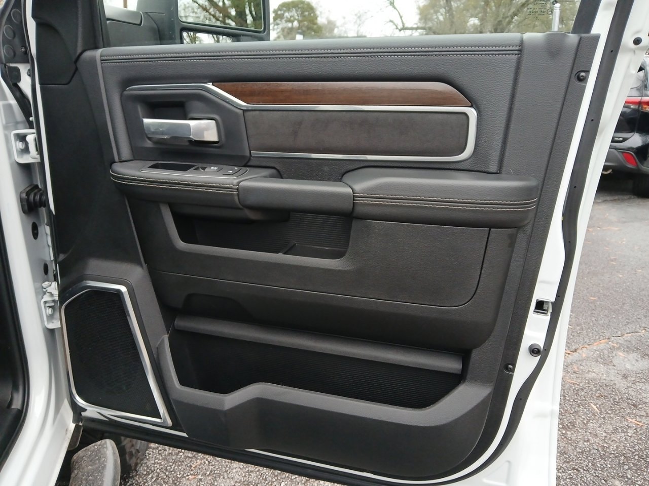 Used 2024 RAM 2500 Laramie w/ Safety Group image 9