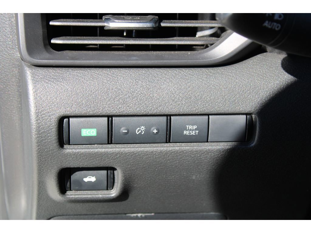 Used 2025 Nissan Sentra S image 17