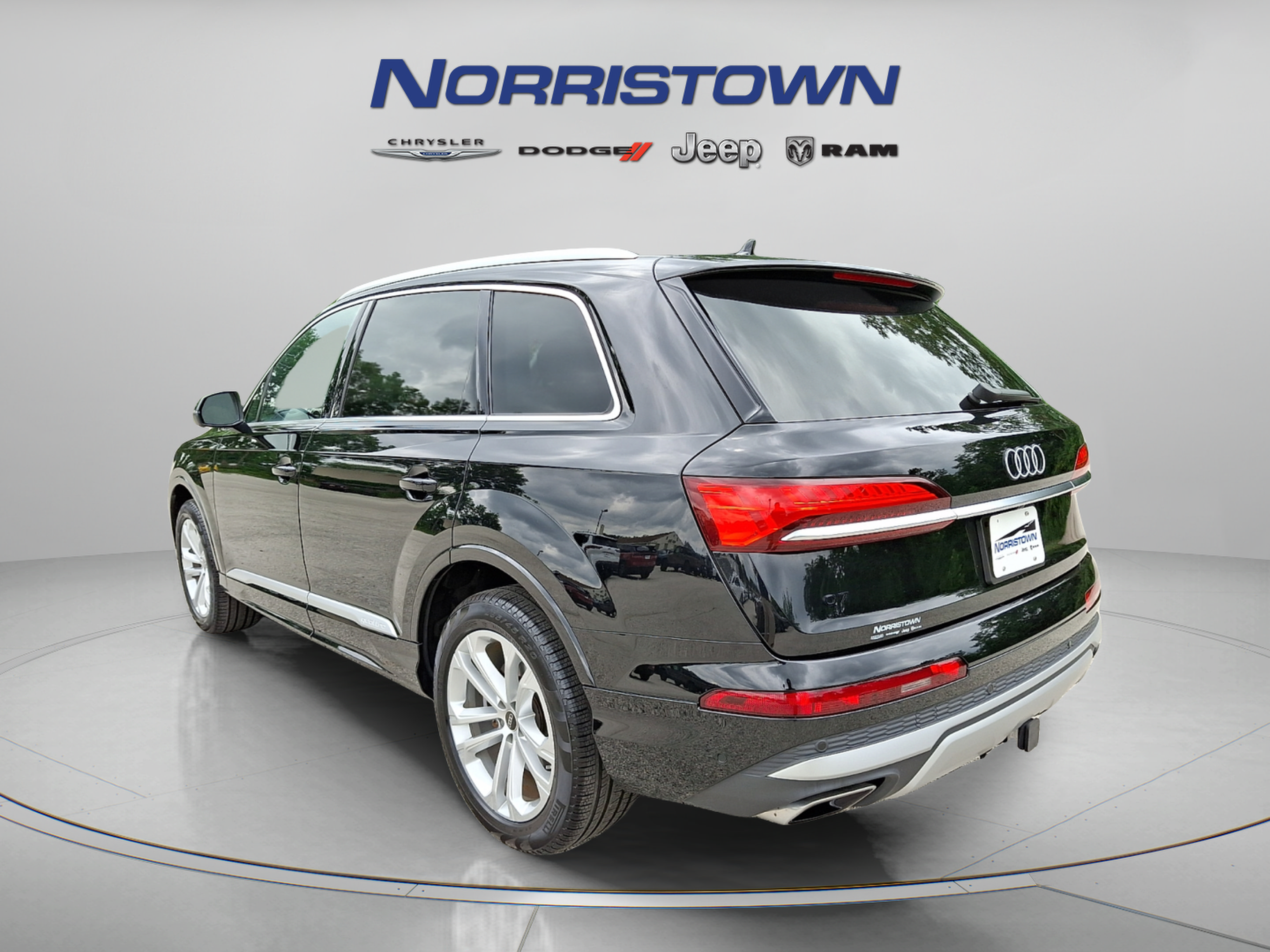 Used 2025 Audi Q7 3.0T Premium Plus w/ Premium Plus Package AWD/4WD image 4