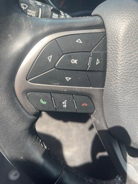 Used 2022 Jeep Grand Cherokee Limited image 19