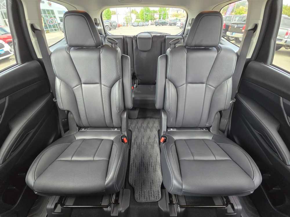 Used 2023 Subaru Ascent Limited AWD/4WD image 18