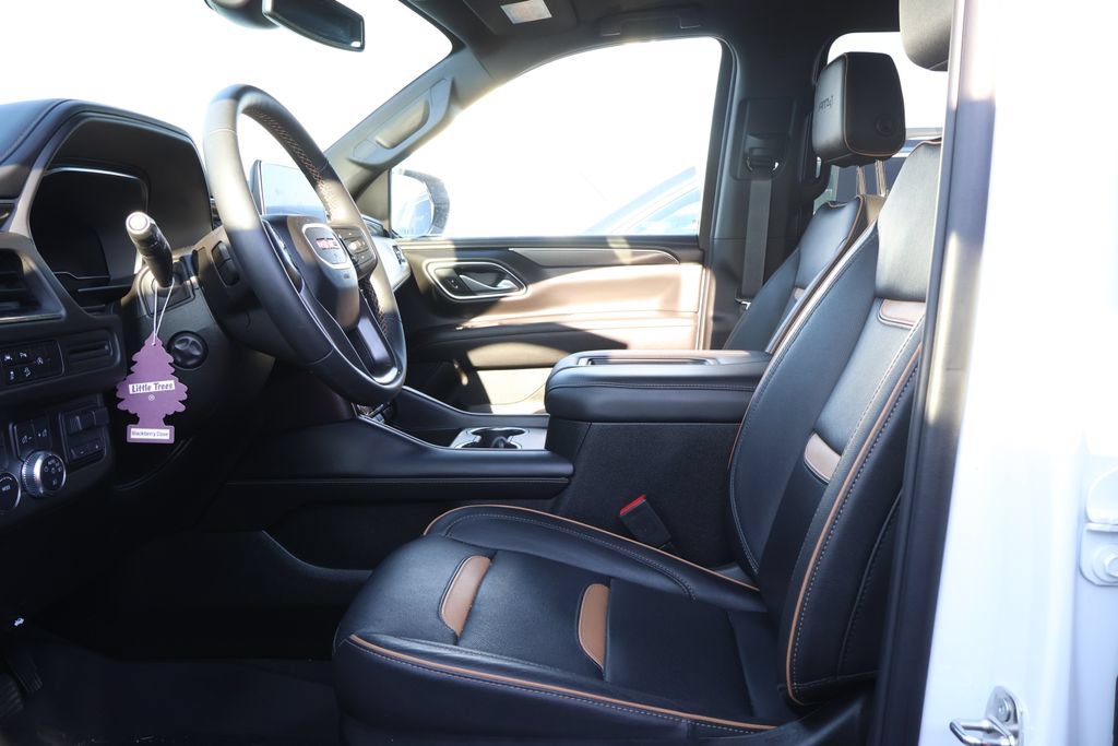 Used 2023 GMC Yukon XL AT4 w/ LPO, Floor Liner Package AWD/4WD image 12
