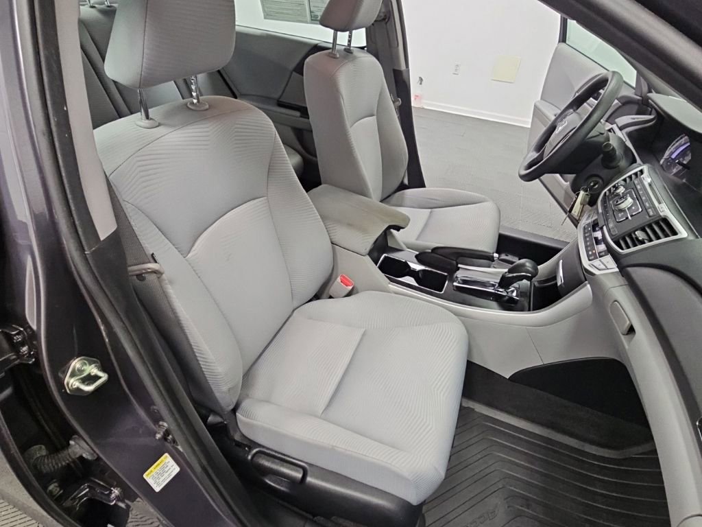 Used 2015 Honda Accord LX image 33