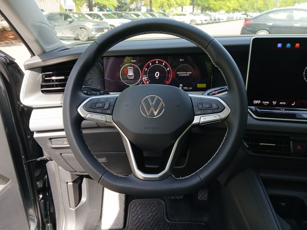 New 2026 Volkswagen Tiguan SE image 14