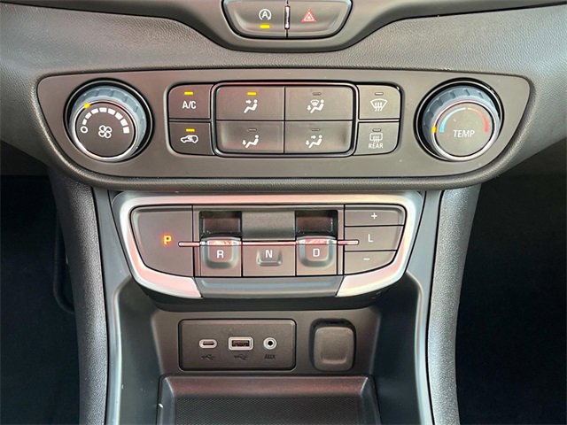 Used 2024 GMC Terrain SLE image 15