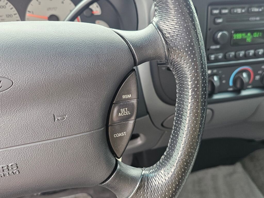 Used 2004 Ford F150 Lightning RWD image 20