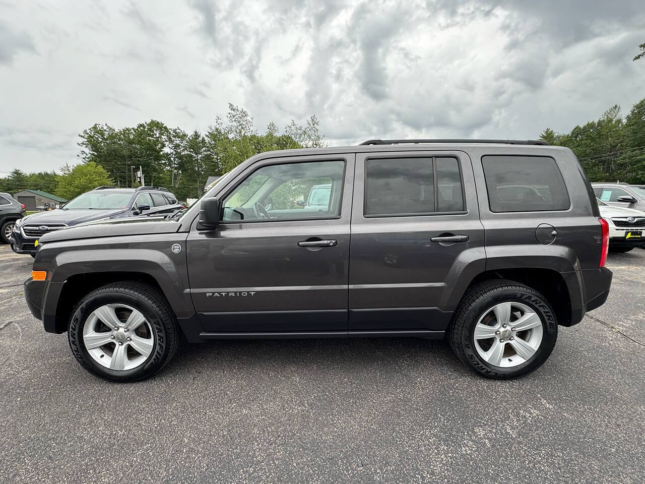 Used 2017 Jeep Patriot Latitude w/ Sun/Sound Group AWD/4WD image 17