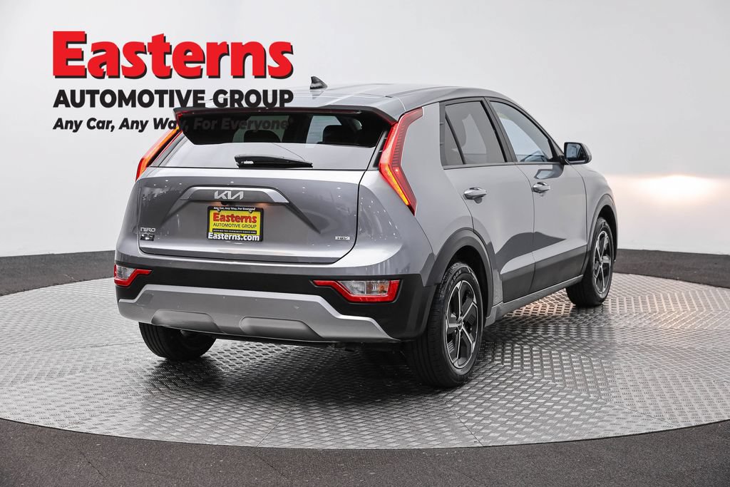 Used 2025 Kia Niro LX FWD image 5