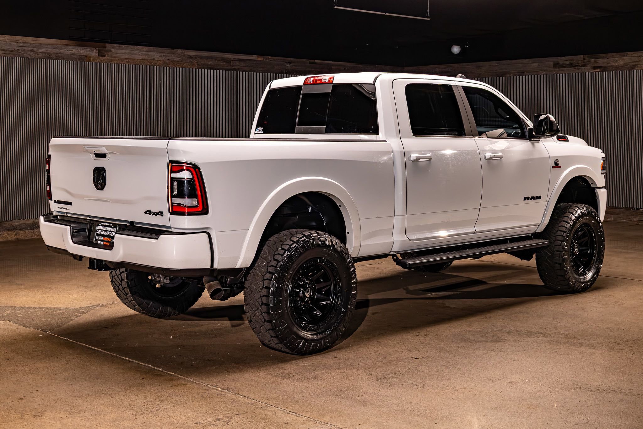 Used 2022 RAM 2500 Laramie w/ Night Edition image 10